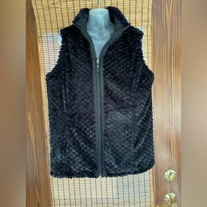 New with tags, denim and company, reversible, quilted faux fur vest, medium